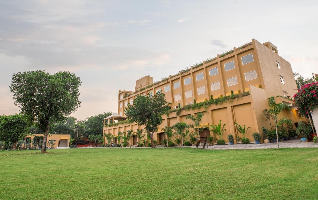 The Lalita Grand Mathura- Vrindavan Luaran gambar