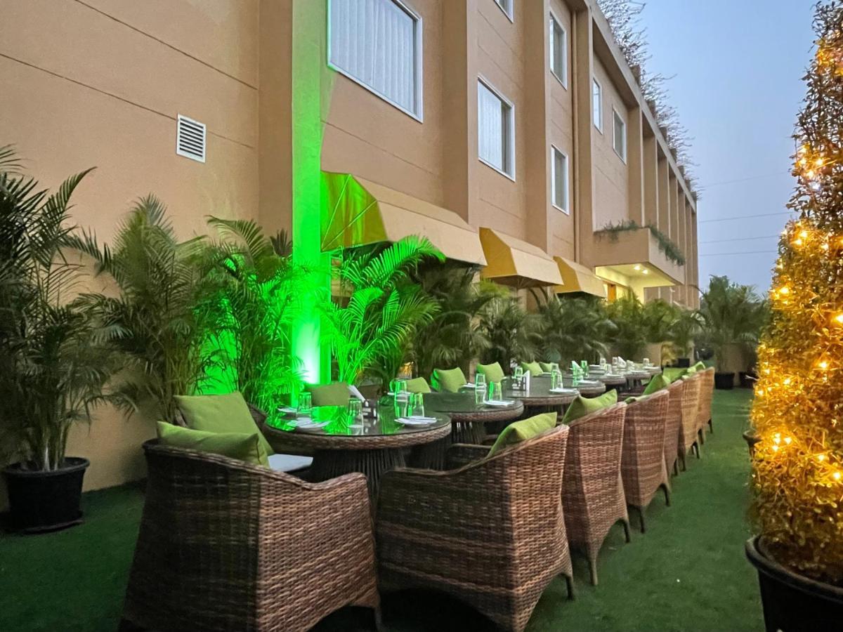 The Lalita Grand Mathura- Vrindavan Luaran gambar