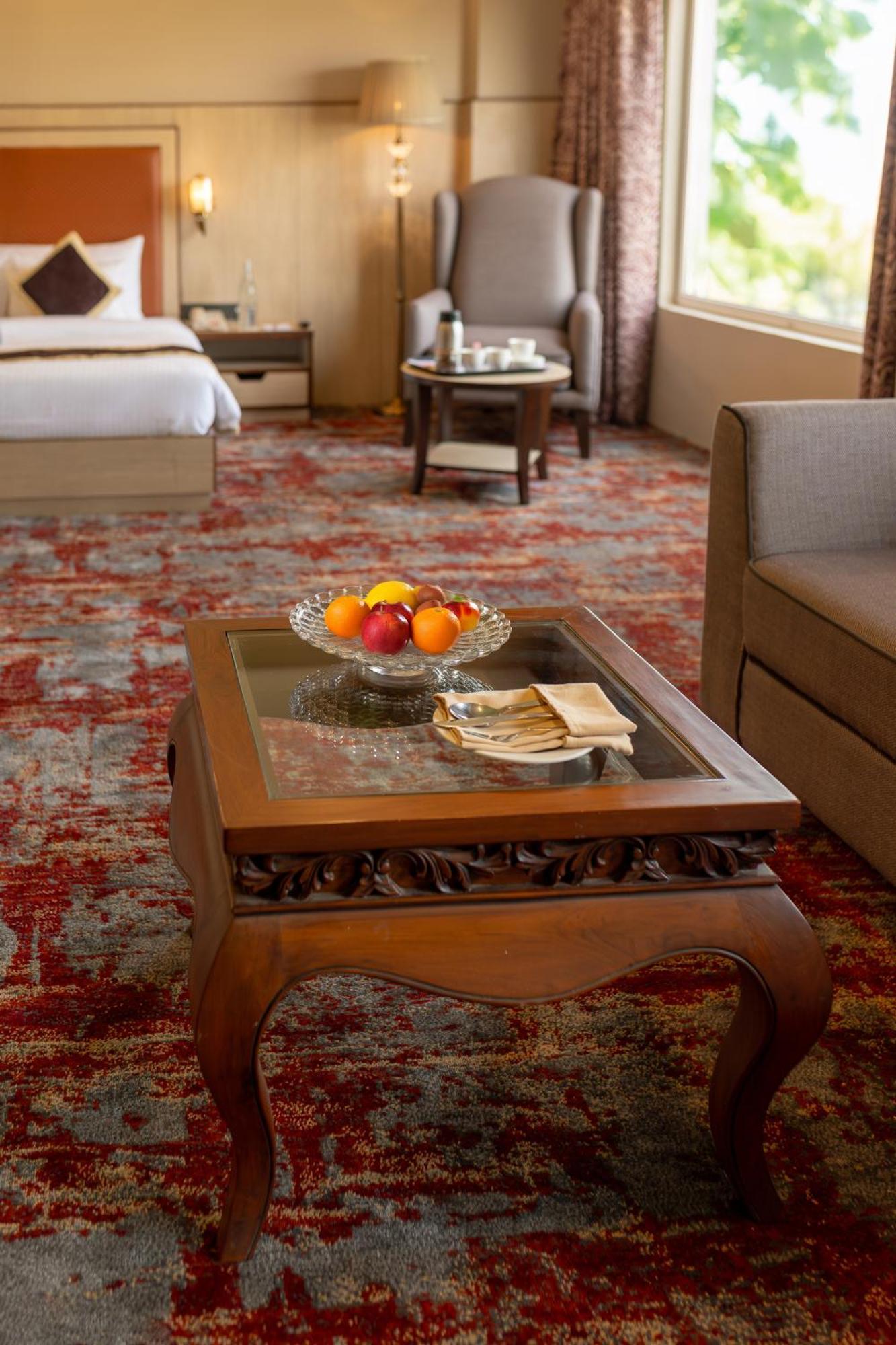 The Lalita Grand Mathura- Vrindavan Luaran gambar