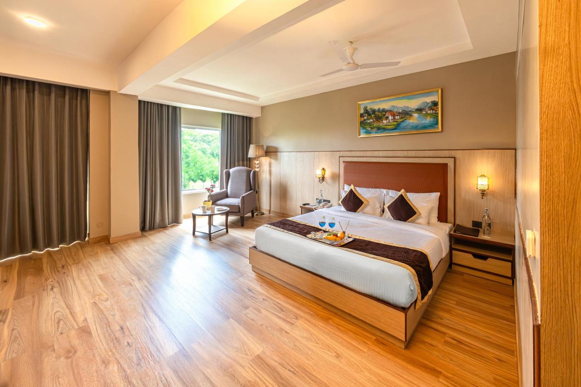 The Lalita Grand Mathura- Vrindavan Luaran gambar